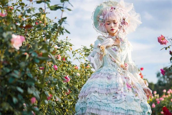 洛麗塔裙撐怎么折疊 洛麗塔裙撐能坐下嗎 洛麗塔裙撐怎么折疊 洛麗塔裙撐能坐下嗎