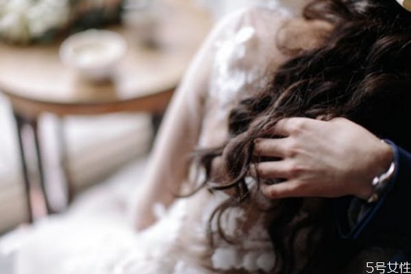 吵架后哄媳婦的暖心話(huà) 讓你輕松戳中她的淚點(diǎn)