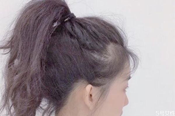 剛剪的劉海翹起來怎么辦 為什么劉海老是懸空 剛剪的劉海翹起來怎么辦 為什么劉海老是懸空