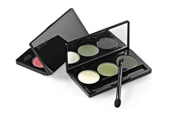 眼影能當(dāng)眼線用嗎 眼影畫眼線的方法 眼影能當(dāng)眼線用嗎 眼影畫眼線的方法