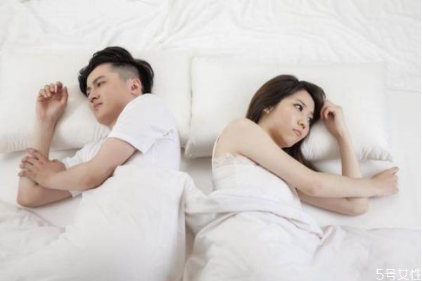 老公冷暴力無(wú)性婚姻怎么辦 婚姻冷暴力十年該怎么選擇