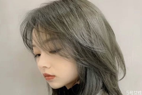 剛染完悶青色如何保養(yǎng) 悶青色怎么讓它脫色快一點