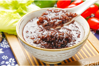 冬天引起寶寶咳嗽的原因 冬天寶寶咳嗽吃什么好得快 冬天引起寶寶咳嗽的原因 冬天寶寶咳嗽吃什么好得快