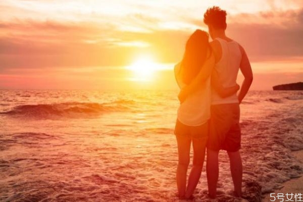 男生會對什么人發(fā)語音 男生喜歡你的微信表現(xiàn) 男生會對什么人發(fā)語音 男生喜歡你的微信表現(xiàn)