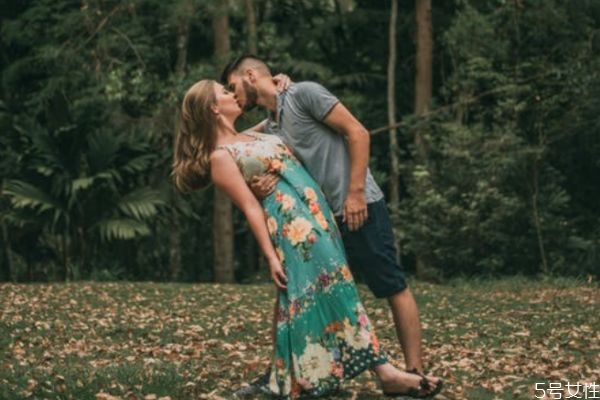 丈夫出軌后怎么對待 管住一個男人最好的方式 丈夫出軌后怎么對待 管住一個男人最好的方式