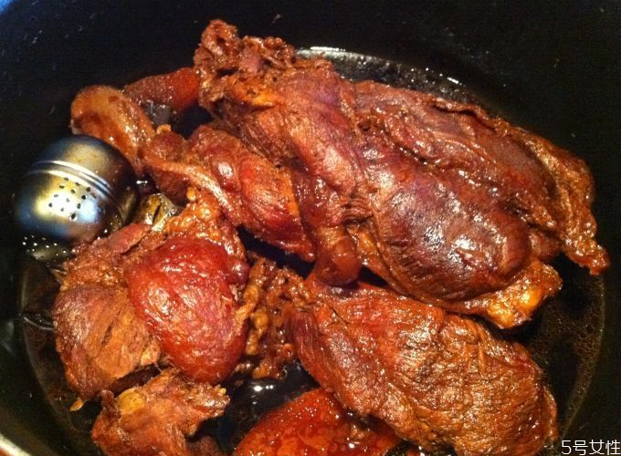 怎么鹵牛肉不會散 鹵好的牛肉怎么切不散 怎么鹵牛肉不會散 鹵好的牛肉怎么切不散