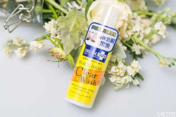 黑頭導(dǎo)出液會加重黑頭嗎 黑頭導(dǎo)出液為什么會疼 黑頭導(dǎo)出液會加重黑頭嗎 黑頭導(dǎo)出液為什么會疼