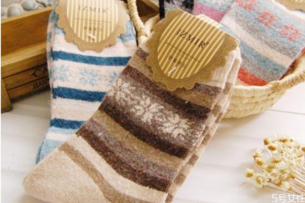 羊毛襪的優(yōu)缺點 羊毛襪子和棉襪子哪個好 羊毛襪的優(yōu)缺點 羊毛襪子和棉襪子哪個好