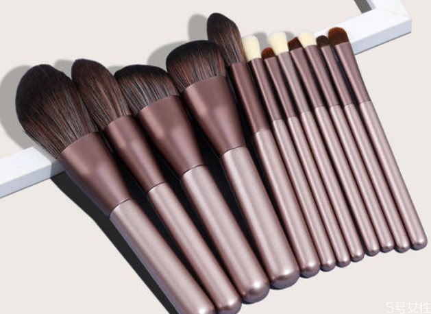 滄州化妝刷哪個(gè)牌子好 化妝刷什么毛好 滄州化妝刷哪個(gè)牌子好 化妝刷什么毛好