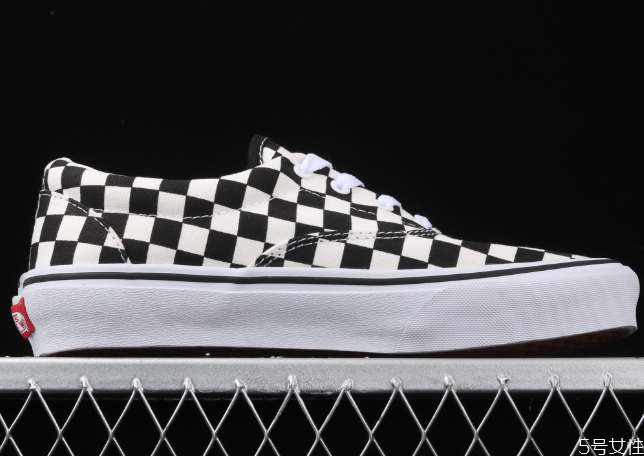 vans棋盤格怎么清洗 vans鞋墊應(yīng)該怎么取下來(lái) vans棋盤格怎么清洗 vans鞋墊應(yīng)該怎么取下來(lái)