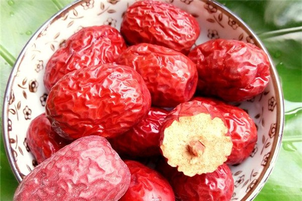 紅棗補血效果好嗎 紅棗和什么一起煮補血補氣 紅棗補血效果好嗎 紅棗和什么一起煮補血補氣