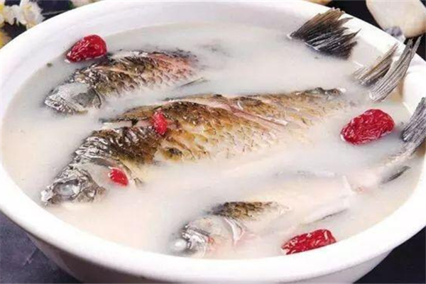 鯽魚(yú)湯下奶嗎 鯽魚(yú)湯怎么做下奶最快