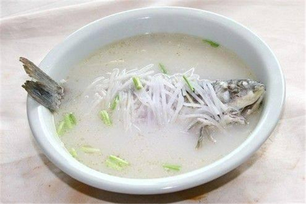 鯽魚(yú)湯下奶嗎 鯽魚(yú)湯怎么做下奶最快