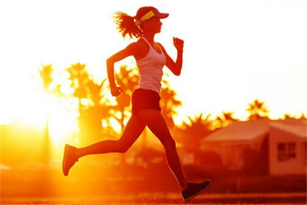 跑步時(shí)要怎么調(diào)整呼吸 跑步時(shí)要收腹嗎 跑步時(shí)要怎么調(diào)整呼吸 跑步時(shí)要收腹嗎