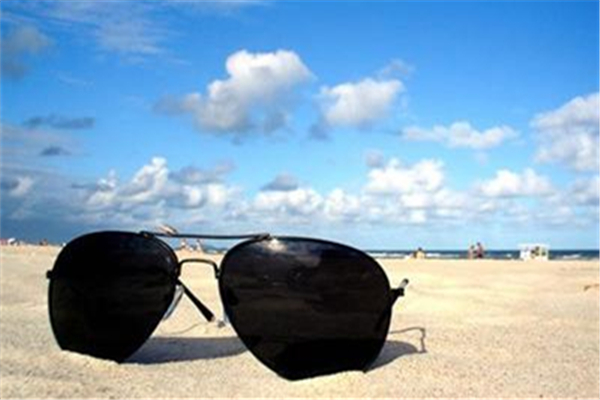 太陽(yáng)鏡怎么挑選 太陽(yáng)鏡買什么牌子的好 太陽(yáng)鏡怎么挑選 太陽(yáng)鏡買什么牌子的好