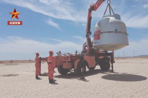 神十二返回艙將于東風(fēng)著陸場著陸 搜救分隊已準(zhǔn)備21年 神十二返回艙將于東風(fēng)著陸場著陸 搜救分隊已準(zhǔn)備21年