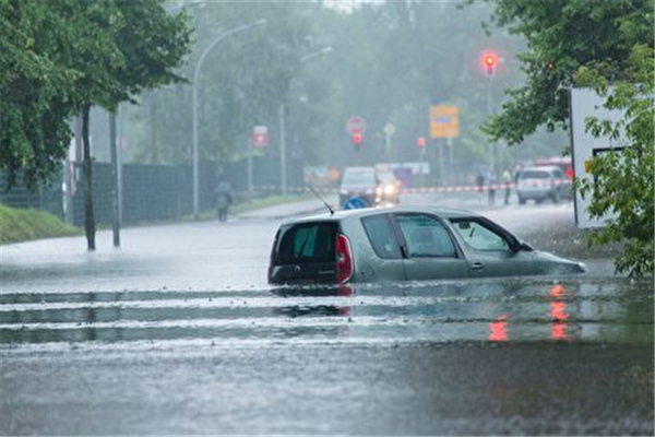 河南為何成為全國(guó)強(qiáng)降雨中心 大暴雨會(huì)把車淋壞嗎