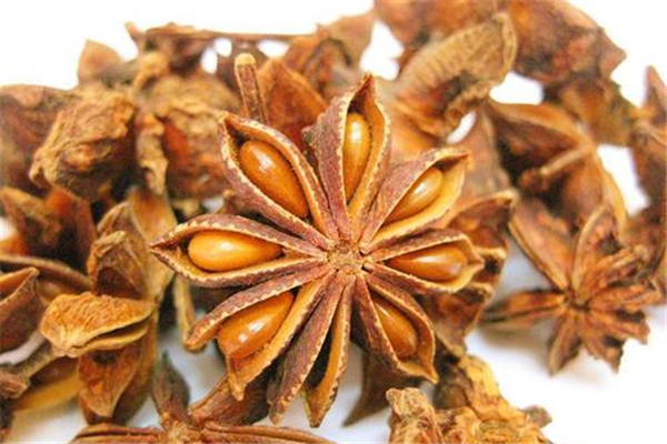 八角放在米里能防蟲(chóng)嗎 八角可以驅(qū)蟲(chóng)嗎 八角放在米里能防蟲(chóng)嗎 八角可以驅(qū)蟲(chóng)嗎