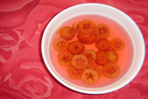 山楂水會(huì)胖嗎 山楂水有什么作用 山楂水會(huì)胖嗎 山楂水有什么作用