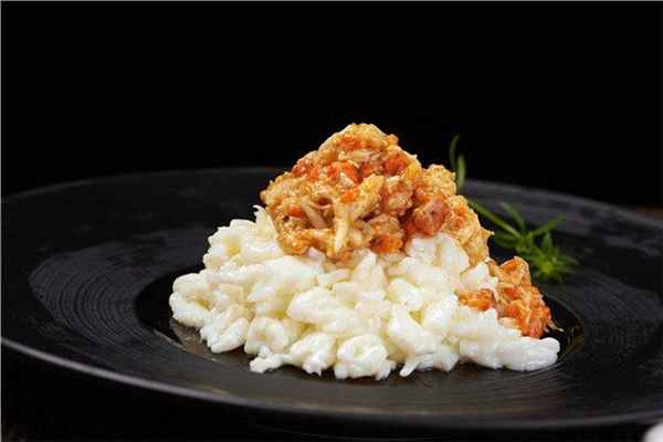 蟹粉用什么油熬制 蟹粉是蟹黃嗎 蟹粉用什么油熬制 蟹粉是蟹黃嗎