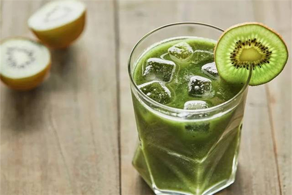 青汁對(duì)皮膚有什么好處 經(jīng)常喝青汁皮膚會(huì)變好嗎 青汁對(duì)皮膚有什么好處 經(jīng)常喝青汁皮膚會(huì)變好嗎