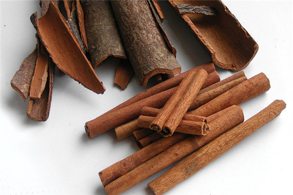 桂皮可以泡腳嗎 桂皮泡腳的功效和作用 桂皮可以泡腳嗎 桂皮泡腳的功效和作用