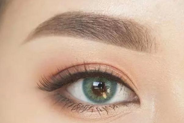 眼妝是在定妝之后還是定妝之前 眼妝是先畫眼影還是先畫眼線 眼妝是在定妝之后還是定妝之前 眼妝是先畫眼影還是先畫眼線