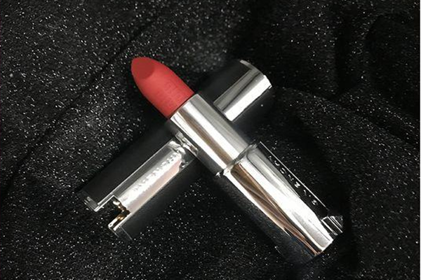 紀梵?？诩t最火色號 紀梵希口紅的寓意