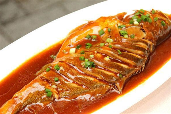 鯽魚可以下奶不 鯽魚的功效和作用 鯽魚可以下奶不 鯽魚的功效和作用