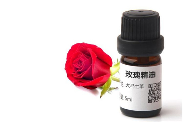 玫瑰精油會結(jié)晶嗎 玫瑰精油結(jié)晶是高品質(zhì)的表現(xiàn)嗎 玫瑰精油會結(jié)晶嗎 玫瑰精油結(jié)晶是高品質(zhì)的表現(xiàn)嗎