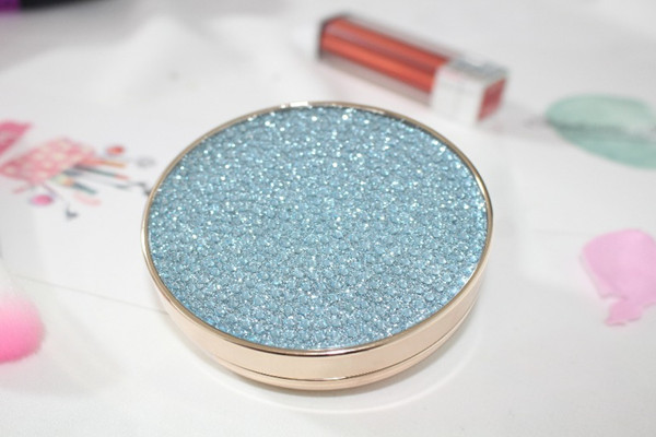 粉餅和氣墊有什么區(qū)別 粉餅和氣墊哪個補妝效果好