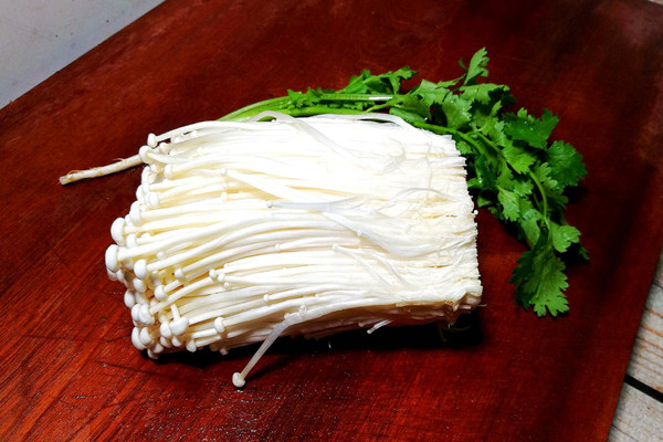 金針菇怎么看壞沒壞 金針菇有酒味能吃嗎 金針菇怎么看壞沒壞 金針菇有酒味能吃嗎