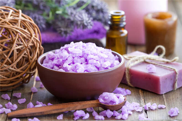 沐浴鹽直接搓臉對皮膚好嗎 沐浴鹽有用嗎 沐浴鹽直接搓臉對皮膚好嗎 沐浴鹽有用嗎