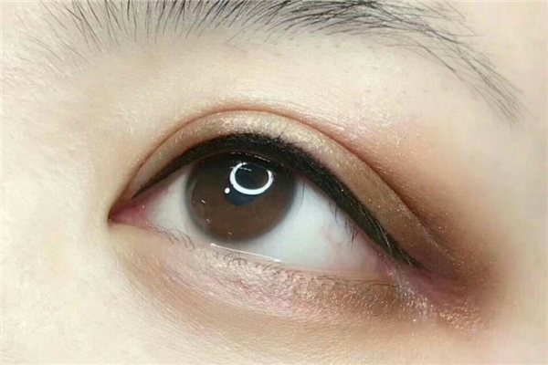 美瞳線需要補(bǔ)色嗎 美瞳線多久補(bǔ)色 美瞳線需要補(bǔ)色嗎 美瞳線多久補(bǔ)色