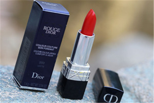 迪奧口紅999怎么分辨是不是正品 迪奧口紅999會(huì)不會(huì)太紅 迪奧口紅999怎么分辨是不是正品 迪奧口紅999會(huì)不會(huì)太紅
