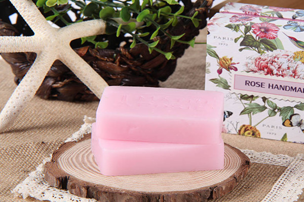 香皂洗臉可以天天洗嗎 香皂洗完臉很干怎么辦 香皂洗臉可以天天洗嗎 香皂洗完臉很干怎么辦