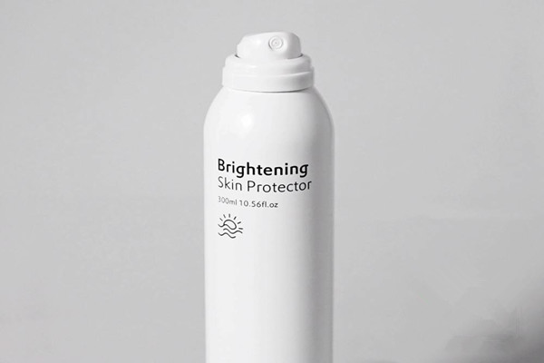 防曬噴霧用前需要搖一搖嗎 防曬噴霧用在妝前還是妝后 防曬噴霧用前需要搖一搖嗎 防曬噴霧用在妝前還是妝后