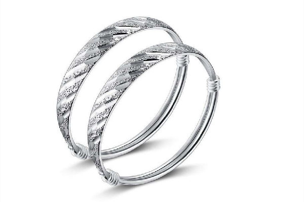 999銀是軟的還是硬的 999銀怎么分辨真假 999銀是軟的還是硬的 999銀怎么分辨真假