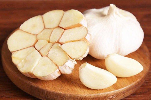 大蒜對(duì)腸胃有什么好處 大蒜的營養(yǎng)成分是什么