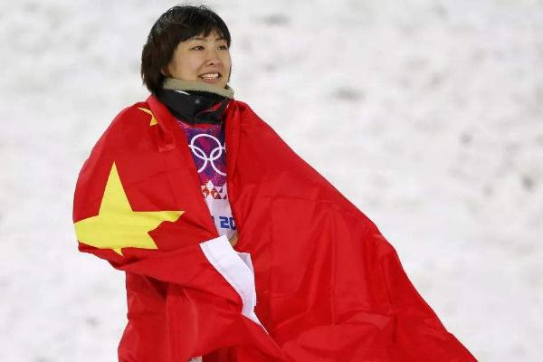 徐夢(mèng)桃談“高”舉中國(guó)“夢(mèng)” 北京冬奧閉幕式用數(shù)字顯示技術(shù)再現(xiàn)“空靈與浪漫” 徐夢(mèng)桃談“高”舉中國(guó)“夢(mèng)” 北京冬奧閉幕式用數(shù)字顯示技術(shù)再現(xiàn)“空靈與浪漫”