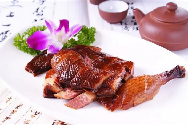 鴨肉和雞肉哪個(gè)熱量高 鴨肉和雞肉哪個(gè)有營(yíng)養(yǎng)價(jià)值