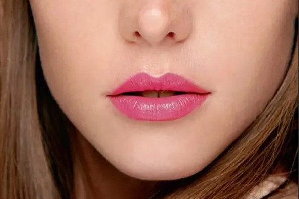 豐唇要用小分子還是大分子 豐唇用什么破尿酸比較好 豐唇要用小分子還是大分子 豐唇用什么破尿酸比較好