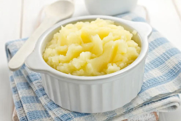 土豆泥要放牛奶嗎 土豆泥放什么調(diào)料好吃 土豆泥要放牛奶嗎 土豆泥放什么調(diào)料好吃