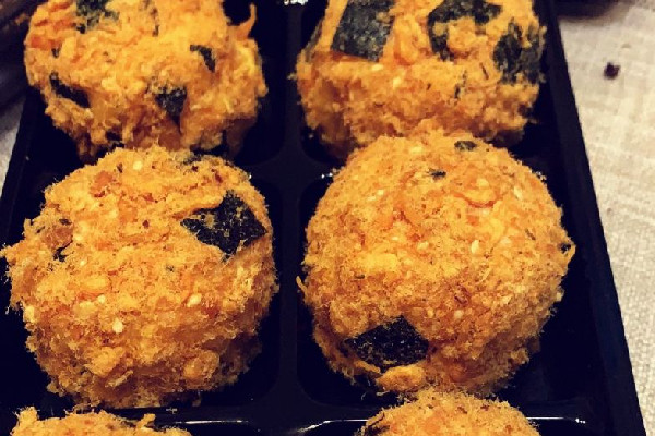 肉松小貝吃起來(lái)有點(diǎn)酸正常嗎 肉松小貝吃多了有什么壞處 肉松小貝吃起來(lái)有點(diǎn)酸正常嗎 肉松小貝吃多了有什么壞處