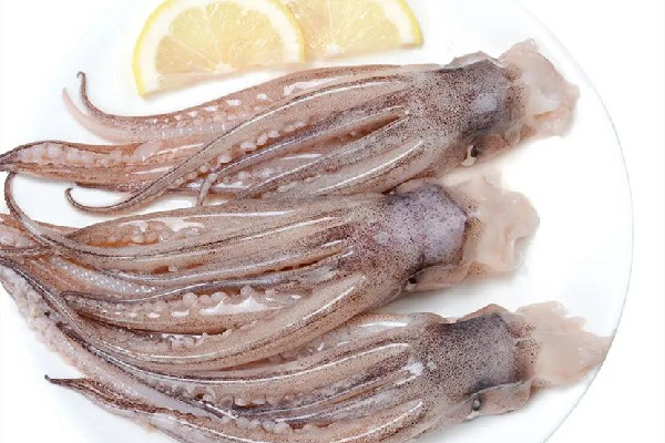 新鮮魷魚(yú)會(huì)泡藥水嗎 新鮮魷魚(yú)買(mǎi)回來(lái)要怎么清洗