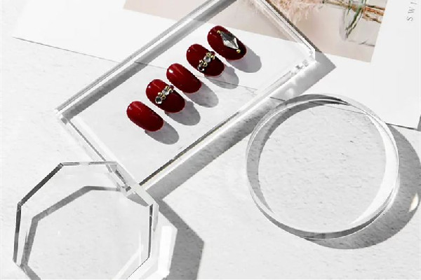 甲油膠涂不均勻怎么辦 甲油膠為什么不能涂勻 甲油膠涂不均勻怎么辦 甲油膠為什么不能涂勻