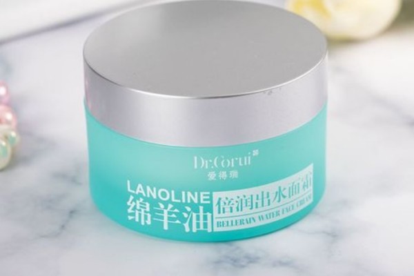 補水面霜適合什么膚質(zhì) 補水面霜適合干皮嗎 補水面霜適合什么膚質(zhì) 補水面霜適合干皮嗎