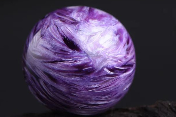 紫龍晶有輻射嗎 紫龍晶對(duì)身體有害嗎 紫龍晶有輻射嗎 紫龍晶對(duì)身體有害嗎