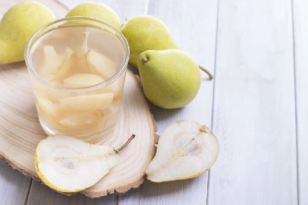 梨子煮水喝可以治咳嗽嗎 梨子煮水對(duì)支氣管肺炎有用嗎 梨子煮水喝可以治咳嗽嗎 梨子煮水對(duì)支氣管肺炎有用嗎