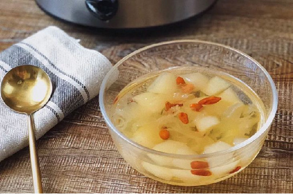 冰糖燉雪梨燉多長(zhǎng)時(shí)間 冰糖燉雪梨燉到什么程度 冰糖燉雪梨燉多長(zhǎng)時(shí)間 冰糖燉雪梨燉到什么程度